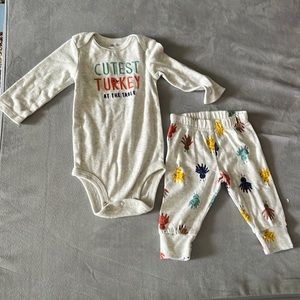 Carter's 6 month thanksgiving outfit with turkey design